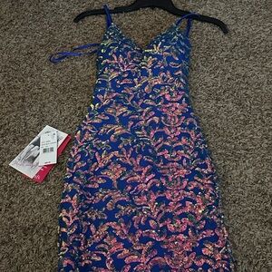 Honey and Rosie Blue Bodycon Prom Dress with Spaghetti Straps and V-Neck